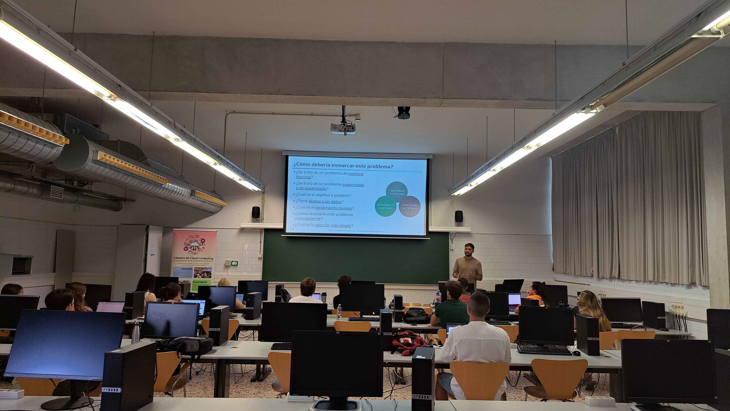 Arrenca el Curs d’Intel·ligència Artificial i Machine Learning a la ETSE