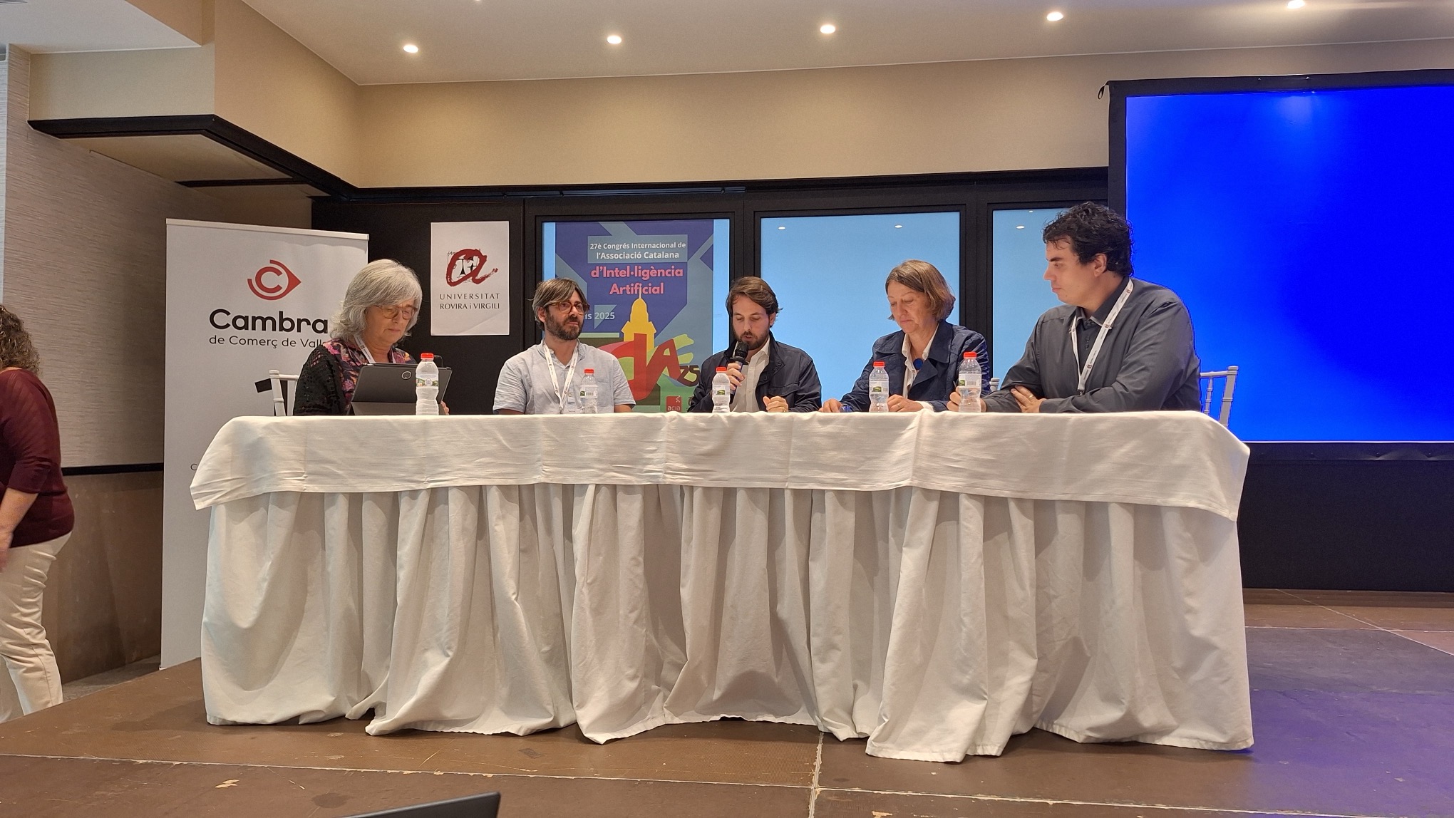 Impulsando la innovación en IA: la Cátedra Cloud URV-T-Systems en el 27º Congrés Català d’Intel·ligència Artificial (CCIA’25)
