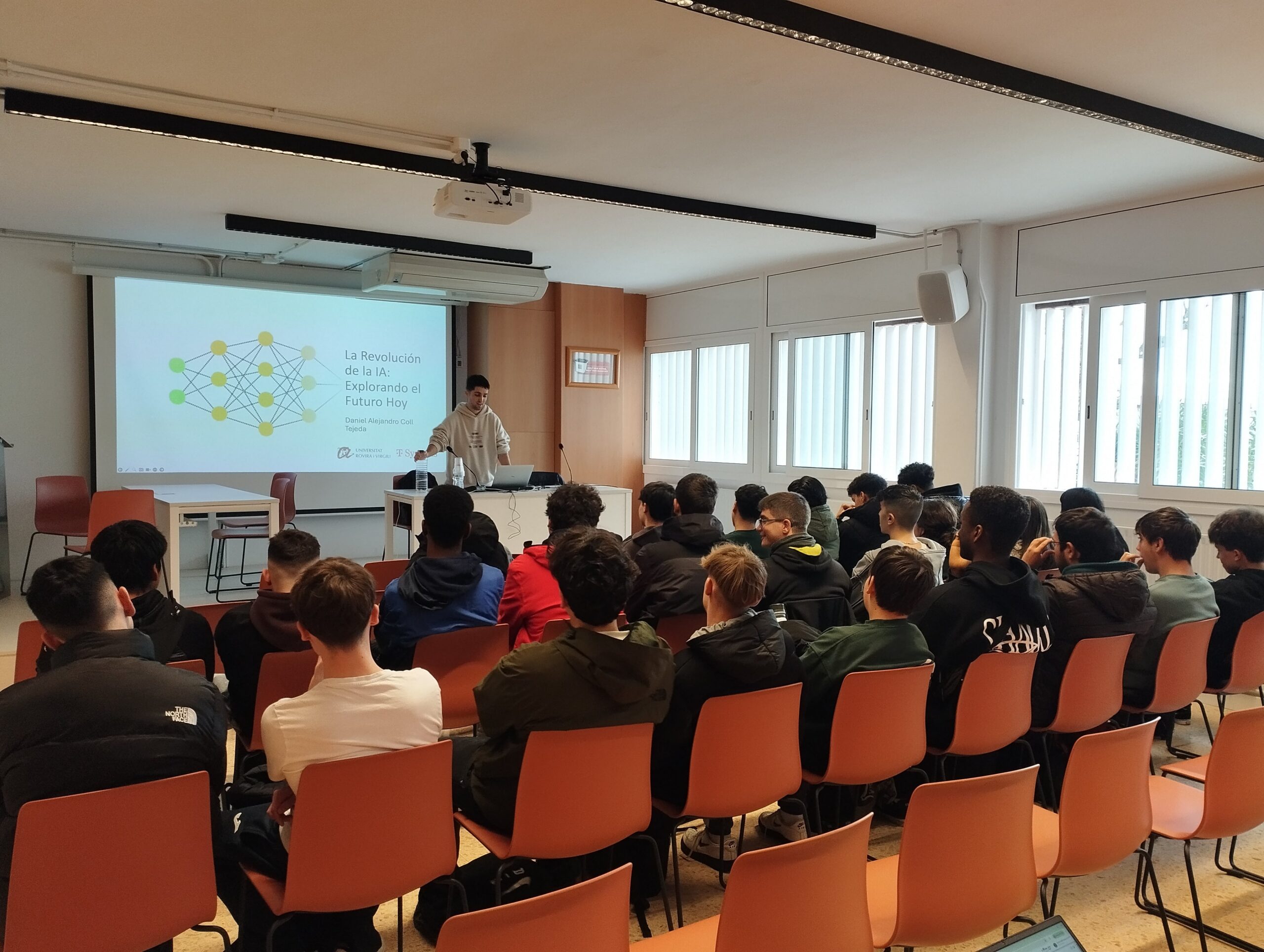 Descobrint la Revolució de la IA a l’Institut Jaume Huguet